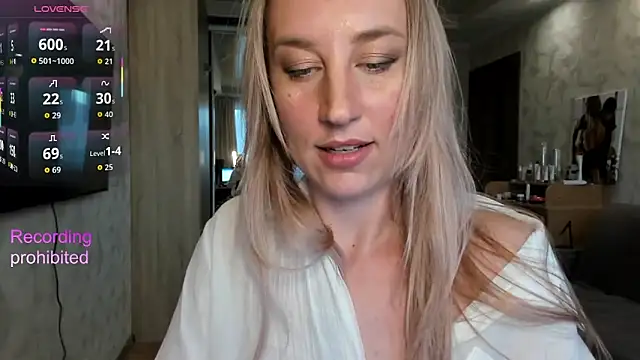lady Nati online show from 04/23/26, 02:30