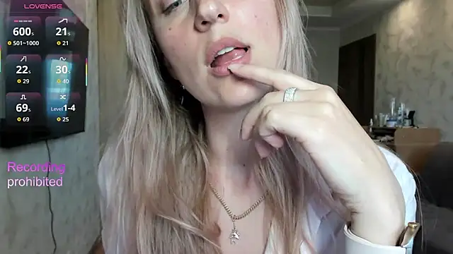 lady Nati online show from 05/08/26, 02:00