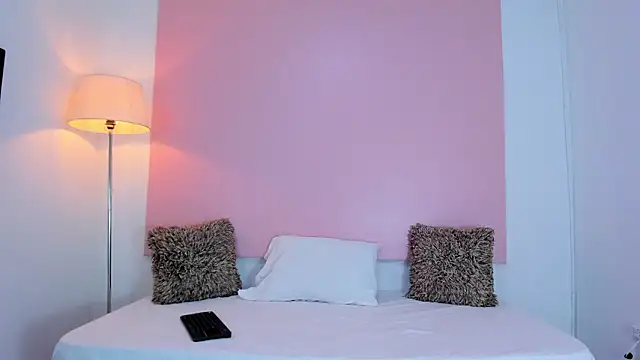 Snapshot of andyylove_jk chatting on 02/04/26, 12:44 andyylove jk online show from 02/04/26, 12:44