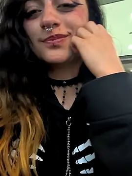 Lila Desiree online show from 03/04/25, 01:34