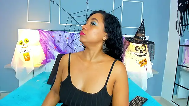 Kamila-Kane online show from 10/25/25, 10:59