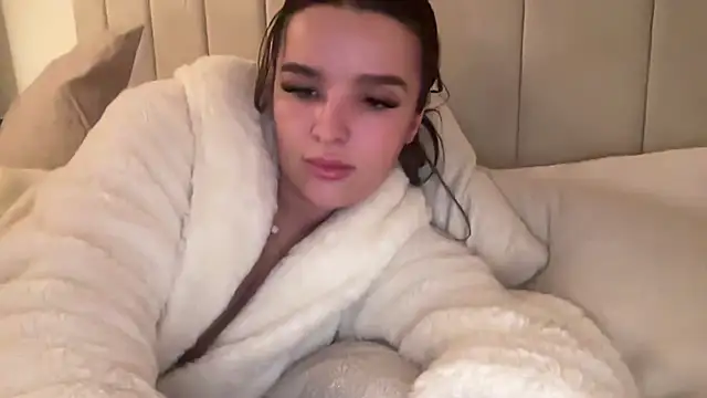 maisiesmithx online show from 02/01/25, 05:39