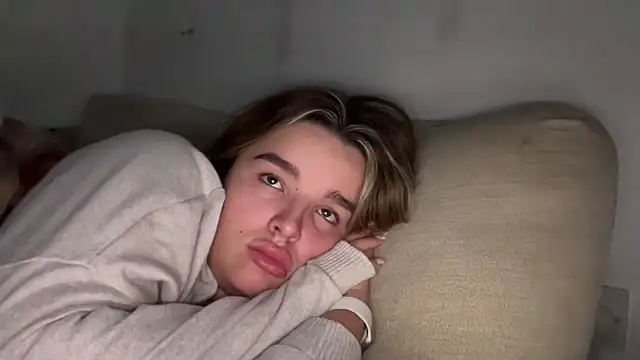 maisiesmithx online show from 11/02/25, 06:43