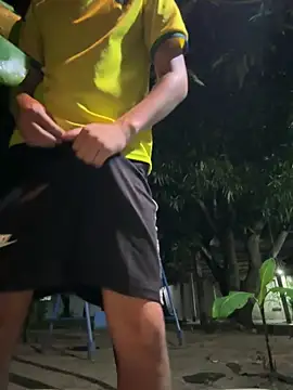 Snapshot of Erick-90 chatting on 10/11/25, 10:03 Erick-90 online show from 10/11/25, 10:03