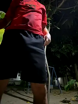 Snapshot of Erick-90 chatting on 11/26/25, 04:46 Erick-90 online show from 11/26/25, 04:46