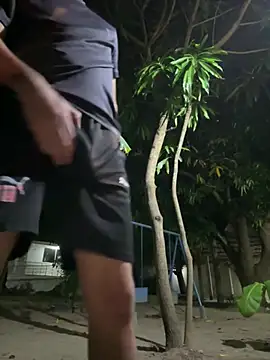 Snapshot of Erick-90 chatting on 02/14/26, 04:31 Erick-90 online show from 02/14/26, 04:31