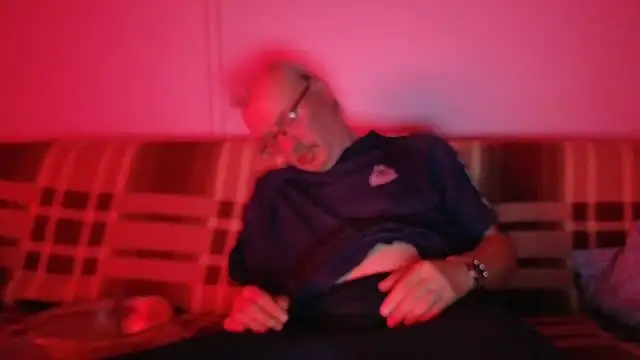 loverboyxxx69 online show from 10/03/25, 11:35