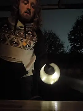 Snapshot of DrownMentallyyy chatting on 10/29/25, 03:31 DrownMentallyyy online show from 10/29/25, 03:31