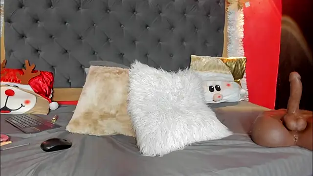 Snapshot of YayaHilton chatting on 11/29/25, 05:10 YayaHilton online show from 11/29/25, 05:10