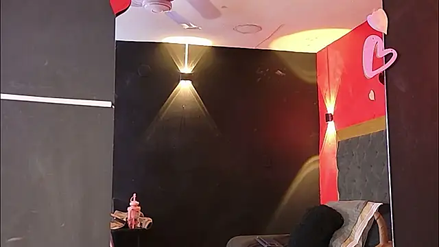 Snapshot of YayaHilton chatting on 03/05/26, 03:57 YayaHilton online show from 03/05/26, 03:57