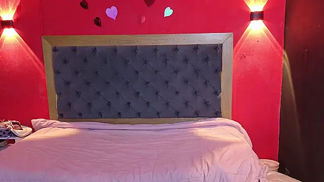 Snapshot of YayaHilton chatting on 03/15/26, 03:01 YayaHilton online show from 03/15/26, 03:01