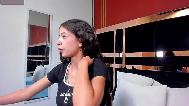 Snapshot of coraltaylor chatting on 02/27/25, 05:04 coraltaylor online show from 02/27/25, 05:04