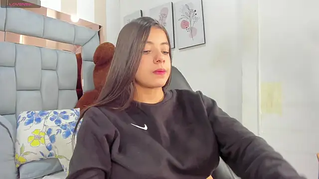 Snapshot of coraltaylor chatting on 11/23/25, 02:17 coraltaylor online show from 11/23/25, 02:17