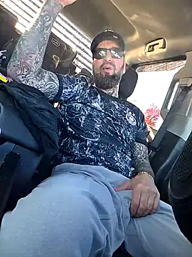 Beardedtattood online show from 10/20/25, 01:44