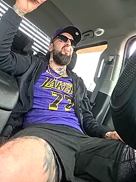 Beardedtattood online show from 11/06/25, 02:51