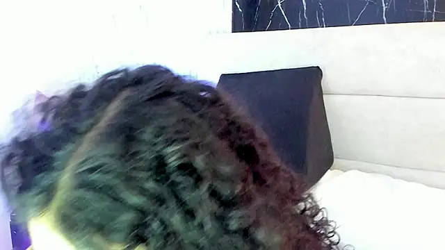 Reginavegaa online show from 05/08/26, 04:07