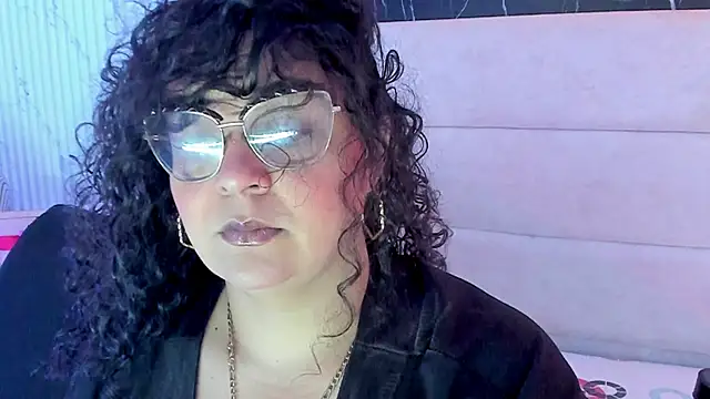 Reginavegaa online show from 05/09/26, 09:25