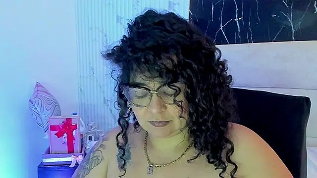 Reginavegaa online show from 05/11/26, 11:38