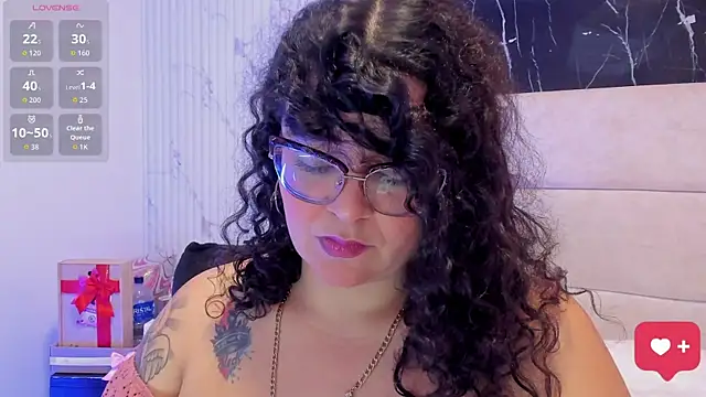 Reginavegaa online show from 05/28/26, 11:40