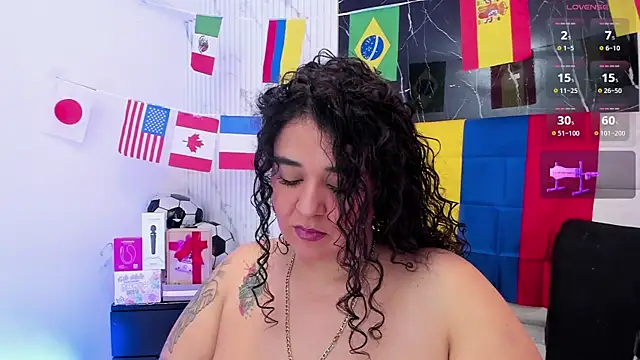 Reginavegaa online show from 06/23/26, 08:12