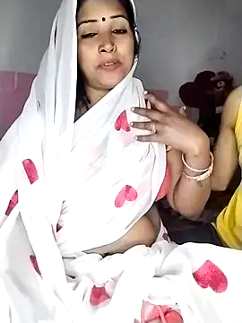 Snapshot of Indian_Lust_Couple chatting on 02/13/26, 03:35 Indian Lust Couple online show from 02/13/26, 03:35