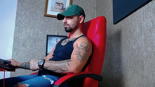Snapshot of NigelBoydXXX chatting on 01/16/25, 06:48 NigelBoydXXX online show from 01/16/25, 06:48