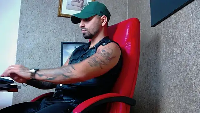 Snapshot of NigelBoydXXX chatting on 01/25/25, 06:57 NigelBoydXXX online show from 01/25/25, 06:57