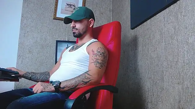 Snapshot of NigelBoydXXX chatting on 01/26/25, 10:35 NigelBoydXXX online show from 01/26/25, 10:35