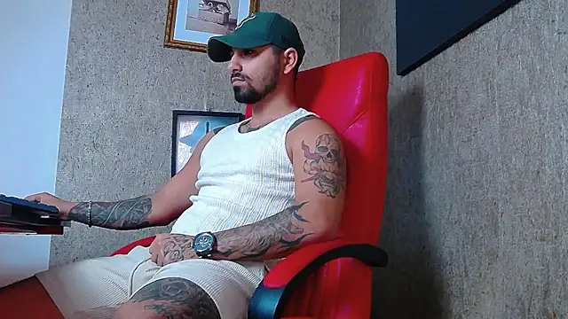 Snapshot of NigelBoydXXX chatting on 02/11/25, 07:44 NigelBoydXXX online show from 02/11/25, 07:44