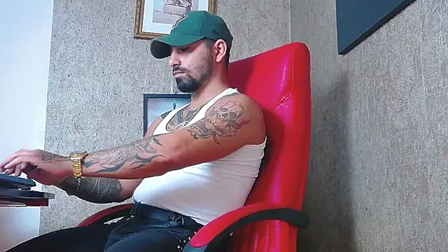 Snapshot of NigelBoydXXX chatting on 02/15/25, 11:39 NigelBoydXXX online show from 02/15/25, 11:39