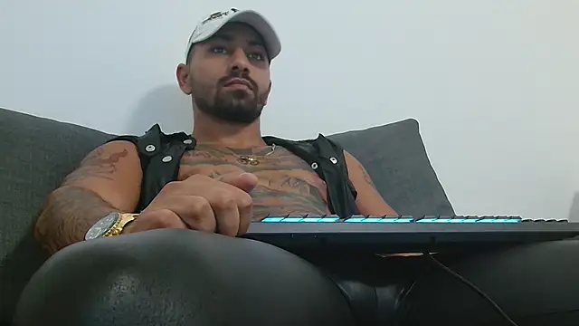 Snapshot of NigelBoydXXX chatting on 10/02/25, 07:04 NigelBoydXXX online show from 10/02/25, 07:04
