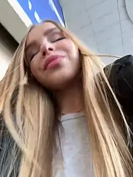 mur girl online show from 02/22/25, 11:35