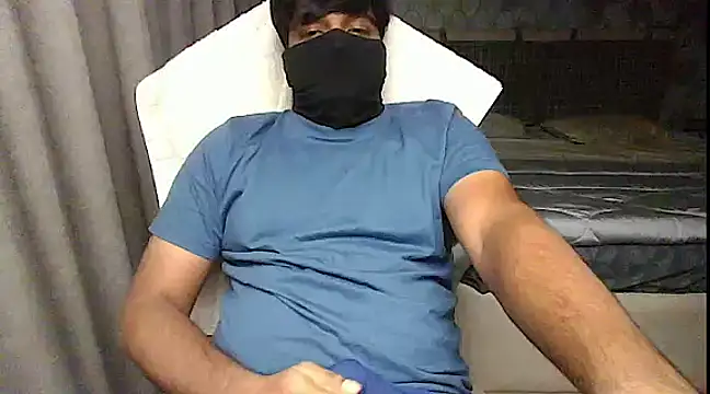 Snapshot of captainfucks chatting on 12/11/24, 12:02 captainfucks online show from 12/11/24, 12:02