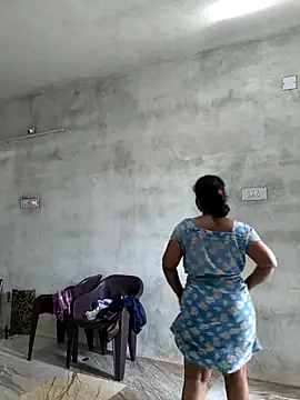 Snapshot of MaaliiiPonuTamil chatting on 03/25/26, 05:02 MaaliiiPonuTamil online show from 03/25/26, 05:02