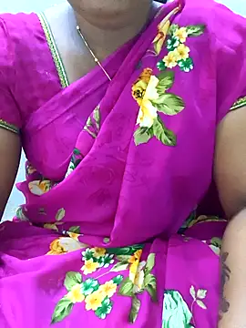 Snapshot of MaaliiiPonuTamil chatting on 06/17/26, 01:19 MaaliiiPonuTamil online show from 06/17/26, 01:19