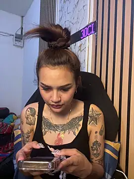 Snapshot of Kate_99 chatting on 06/06/26, 04:17 Kate 99 online show from 06/06/26, 04:17