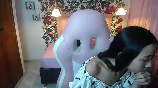 NathaliaSweet 11 online show from 01/17/25, 05:51