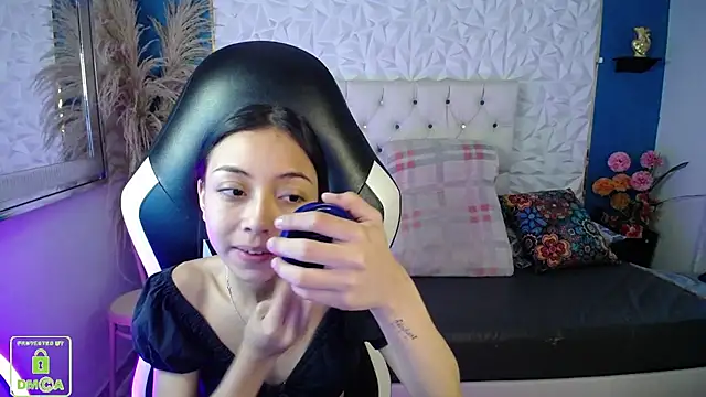 Snapshot of NathaliaSweet_11 chatting on 02/12/26, 02:12 NathaliaSweet 11 online show from 02/12/26, 02:12