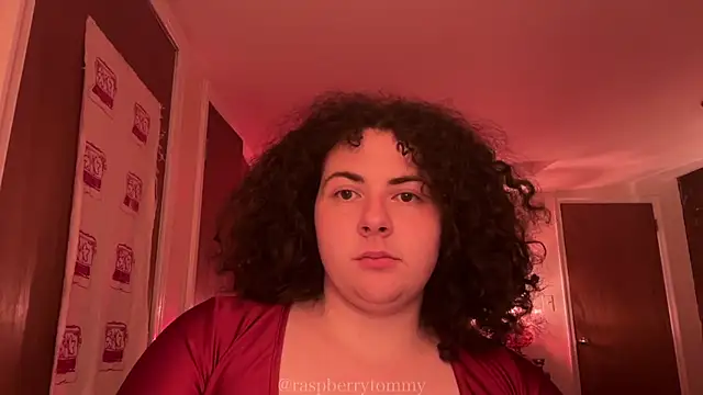 Snapshot of RaspberryTommyFTM chatting on 02/05/26, 03:44 RaspberryTommyFTM online show from 02/05/26, 03:44