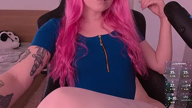 Snapshot of h2h0e chatting on 02/08/26, 08:01 h2h0e online show from 02/08/26, 08:01