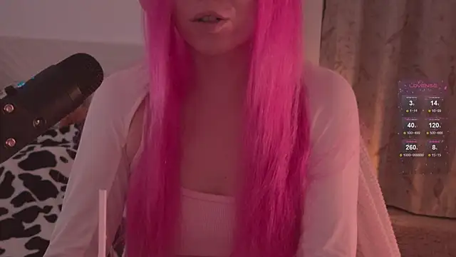 Snapshot of h2h0e chatting on 03/27/26, 08:19 h2h0e online show from 03/27/26, 08:19