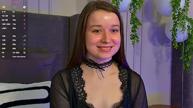 Snapshot of MichelleHaynes chatting on 02/11/25, 09:03 MichelleHaynes online show from 02/11/25, 09:03