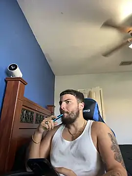 Snapshot of MasterKvn chatting on 01/09/25, 06:26 MasterKvn online show from 01/09/25, 06:26