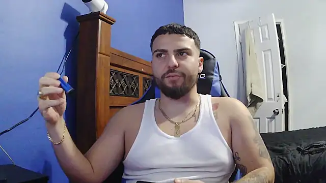 Snapshot of MasterKvn chatting on 01/31/25, 08:22 MasterKvn online show from 01/31/25, 08:22