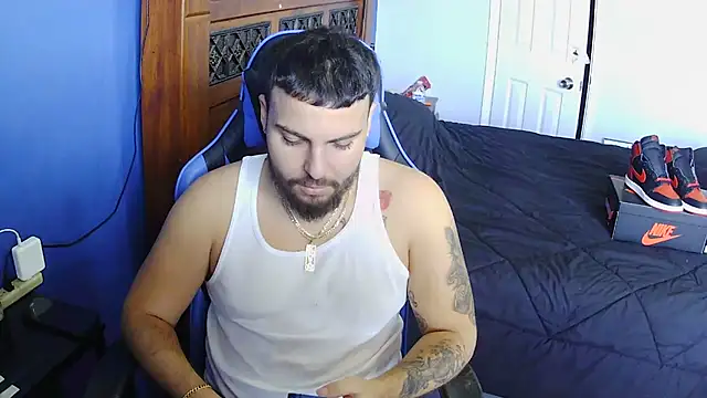 Snapshot of MasterKvn chatting on 02/12/25, 06:40 MasterKvn online show from 02/12/25, 06:40