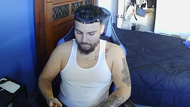 Snapshot of MasterKvn chatting on 03/06/25, 08:59 MasterKvn online show from 03/06/25, 08:59