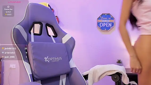 lupeebony online show from 01/25/25, 07:18