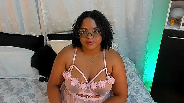 Snapshot of conielaurenth chatting on 01/19/26, 08:18 conielaurenth online show from 01/19/26, 08:18