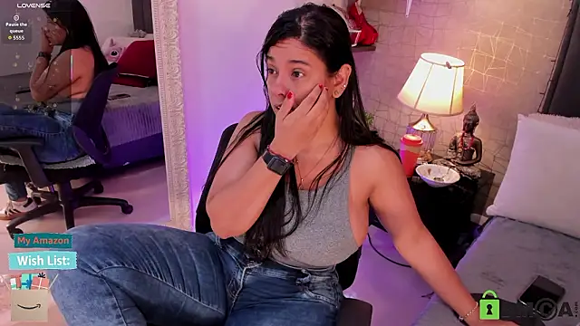 Snapshot of Mariana_c1 chatting on 02/07/26, 02:43 Mariana c1 online show from 02/07/26, 02:43