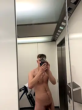 Snapshot of romanhrdcore chatting on 09/11/25, 01:28 romanhrdcore online show from 09/11/25, 01:28